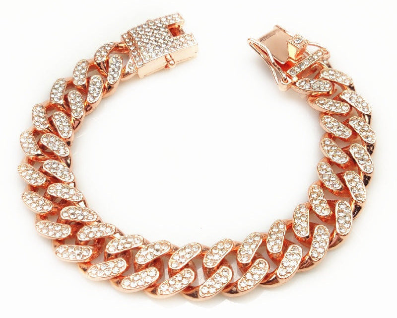 Hip Hop Halsband für Haustiere aus roségoldener Legierung mit funkelnden Strasssteinen, robust und stylish