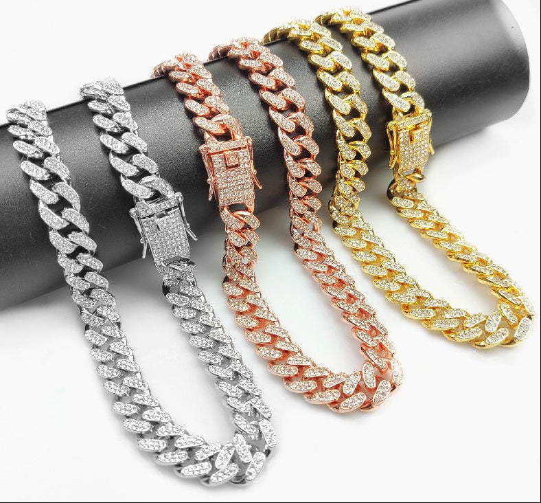 Hip Hop Halsbänder für Haustiere in Silber, Roségold und Gold mit funkelnden Strasssteinen